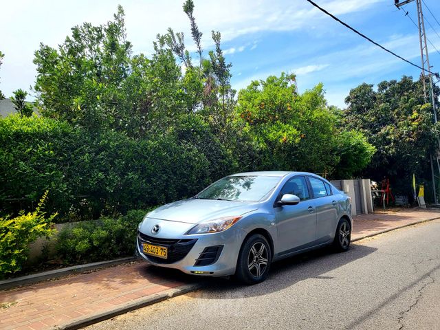 מודעת רכב מאזדה 3