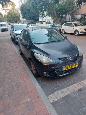 מודעת רכב מאזדה 2