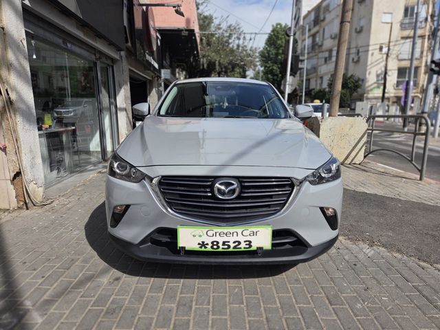 מודעת רכב מאזדה CX-3