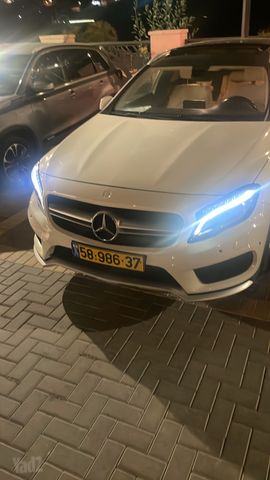 מודעת רכב מרצדס-בנץ GLA