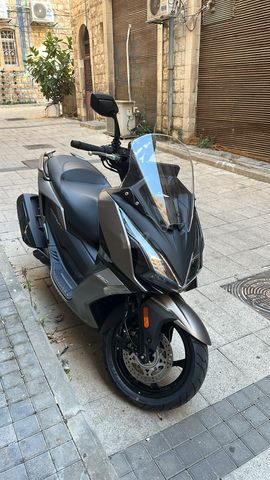 מודעת רכב קימקו דאון-טאון 350
