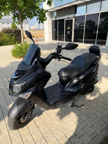 מודעת רכב סאן יאנג ג'וי רייד 200