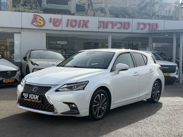 מודעת רכב לקסוס CT