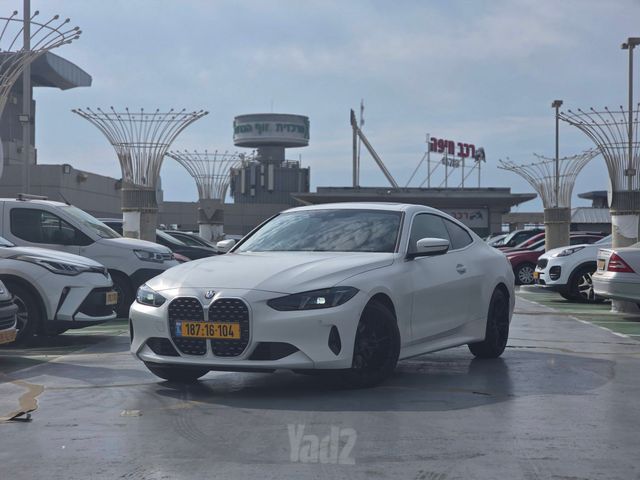 מודעת רכב ב מ וו סדרה 4