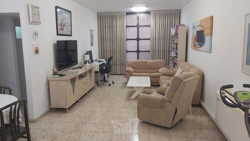 נעמן 6