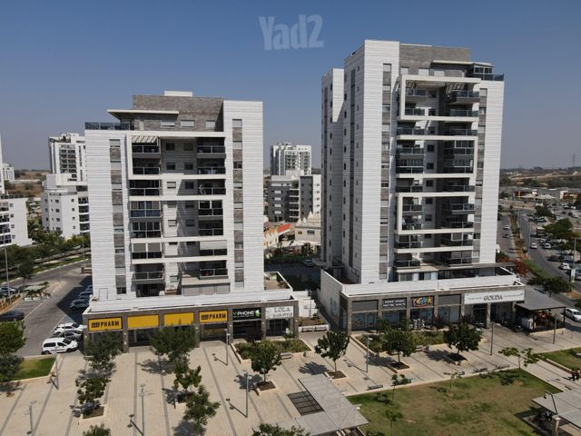 שדרות עמק חפר 53