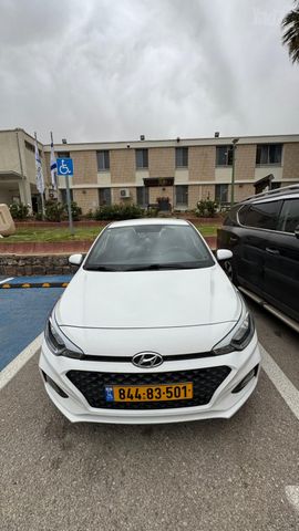 מודעת רכב יונדאי i20