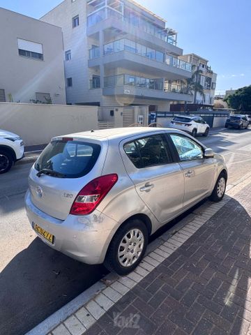 מודעת רכב יונדאי i20