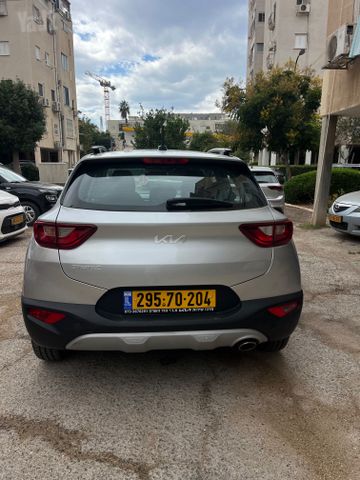 מודעת רכב קיה סטוניק