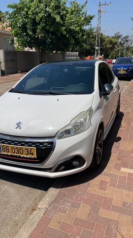 מודעת רכב פיג'ו 208