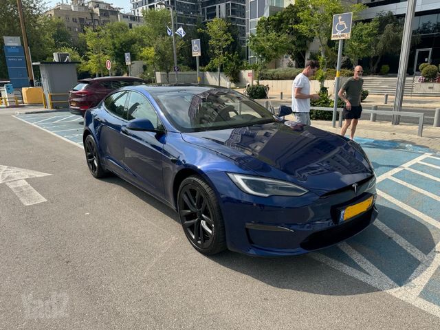 מודעת רכב טסלה מודל S