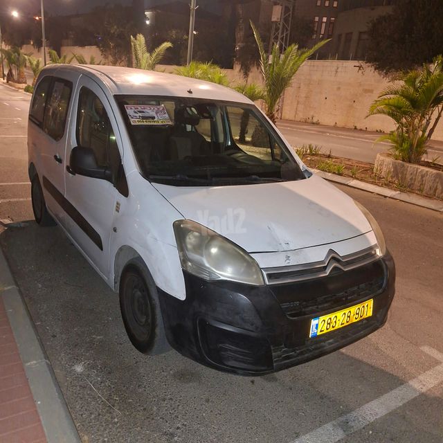 מודעת רכב סיטרואן ברלינגו