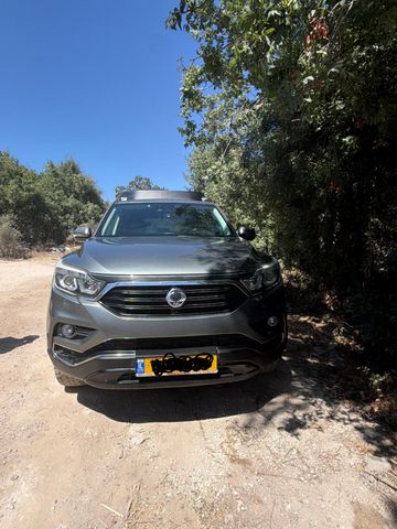 מודעת רכב סאנגיונג רקסטון