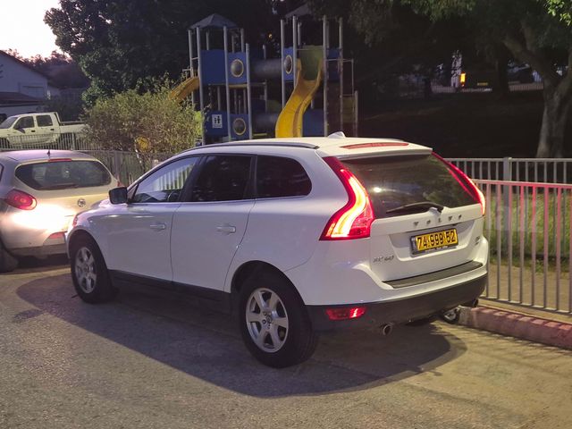 מודעת רכב וולוו XC60