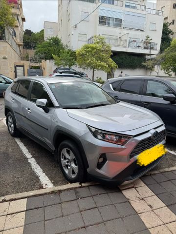 מודעת רכב טויוטה RAV4
