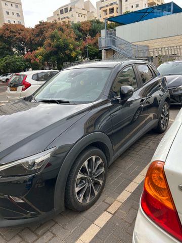 מודעת רכב מאזדה CX-3