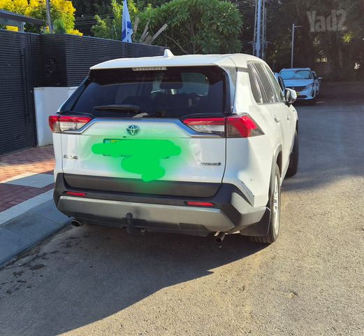 מודעת רכב טויוטה RAV4