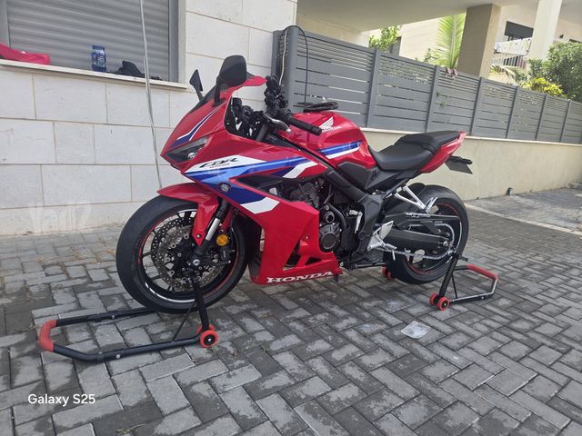 מודעת רכב הונדה CBR650R
