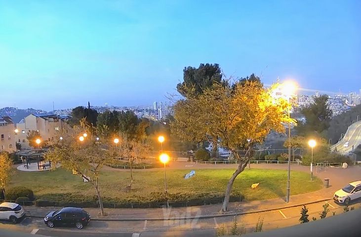 המחנכת 27