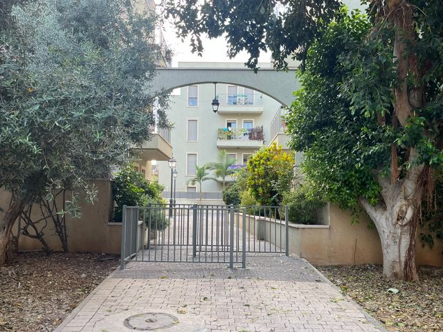 דירת גן להשכרה בתל אביב יפו — 2