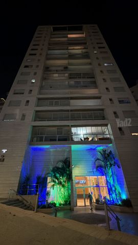 עוזי חיטמן 