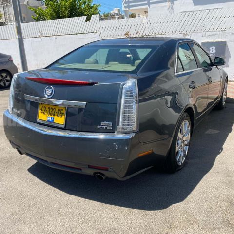 מודעת רכב קאדילק CTS