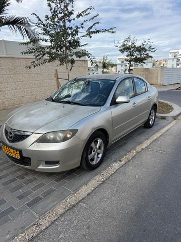 מודעת רכב מאזדה 3