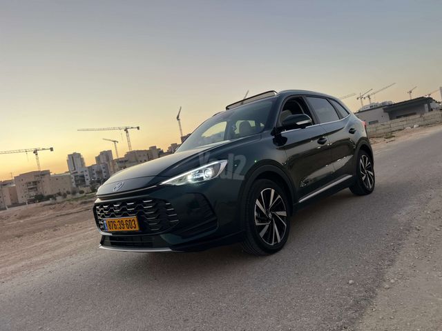 מודעת רכב אם ג'י ZS