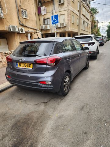 מודעת רכב יונדאי i20