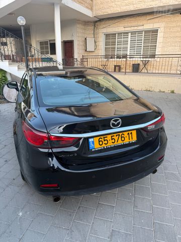 מודעת רכב מאזדה 6