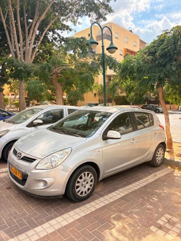 מודעת רכב יונדאי i20