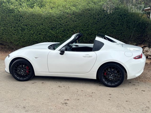 מודעת רכב מאזדה MX-5