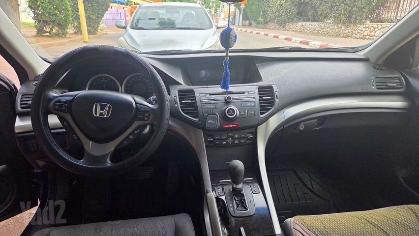 מודעת רכב הונדה אקורד