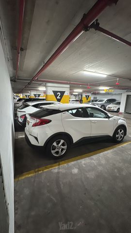 מודעת רכב טויוטה C-HR