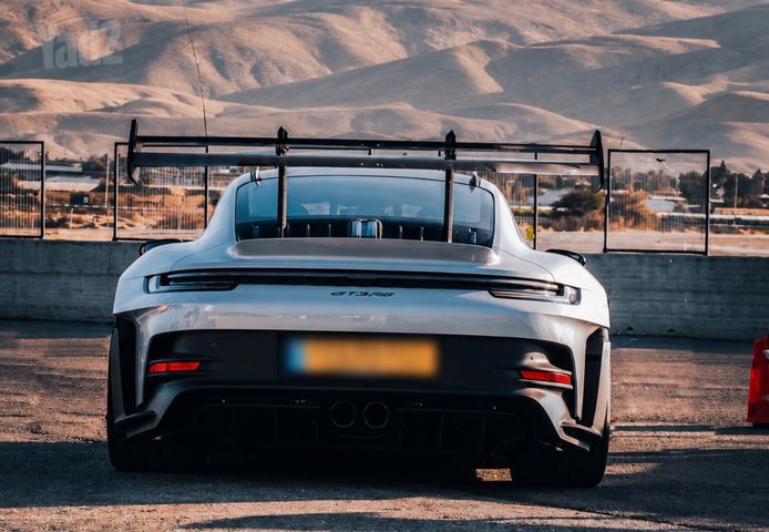 מודעת רכב פורשה 911