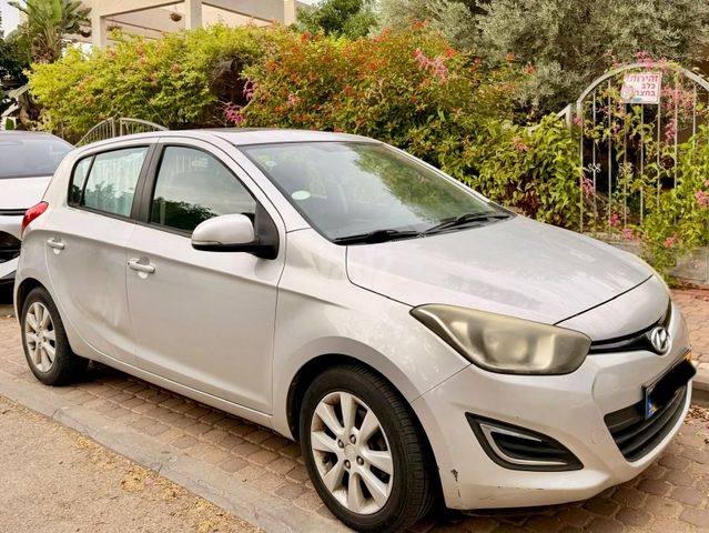 מודעת רכב יונדאי i20
