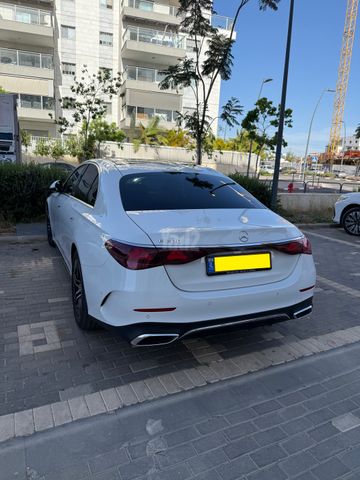 מודעת רכב מרצדס-בנץ E-class