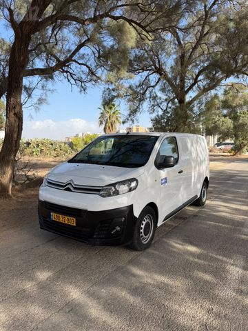 מודעת רכב סיטרואן ג'אמפי