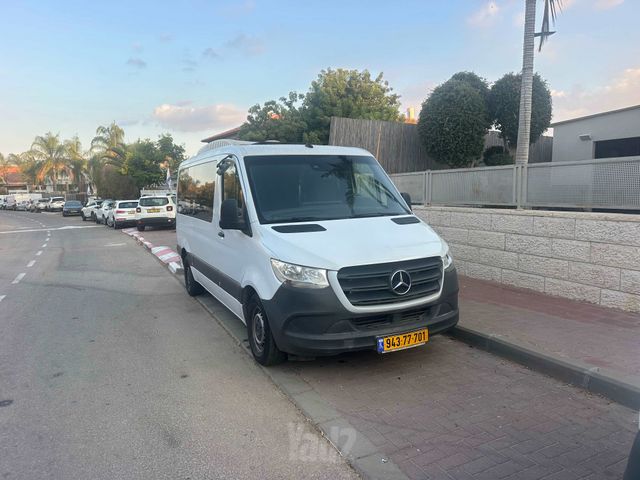 מודעת רכב מרצדס-בנץ ספרינטר