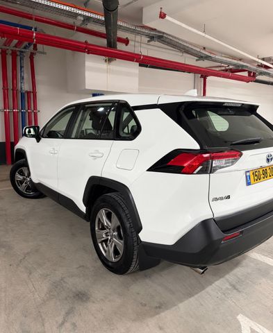 מודעת רכב טויוטה RAV4