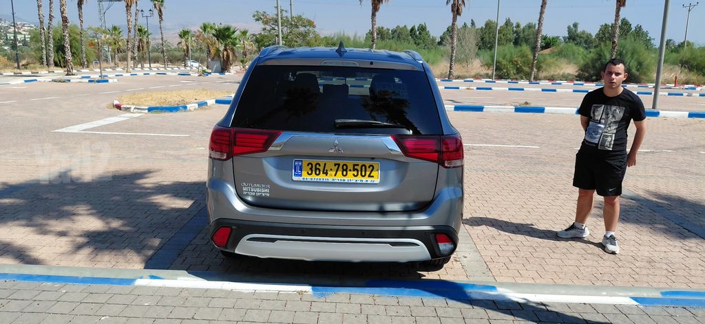 מודעת רכב מיצובישי אאוטלנדר