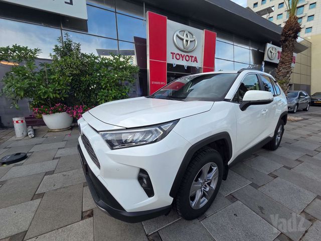 מודעת רכב טויוטה RAV4