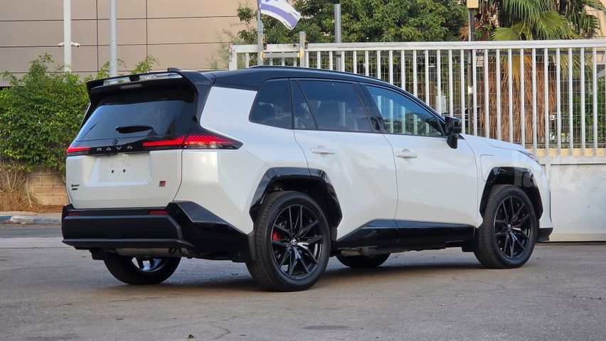 מודעת רכב טויוטה RAV4 1