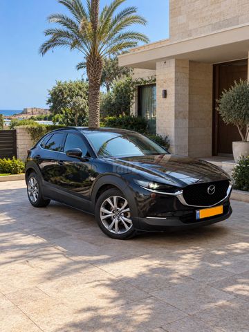 מודעת רכב מאזדה CX-30