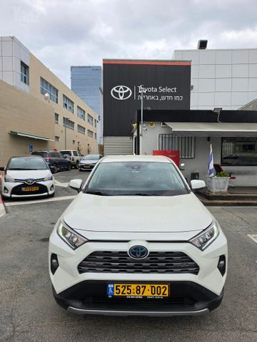 מודעת רכב טויוטה RAV4