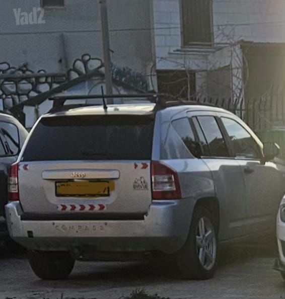 מודעת רכב ג'יפ קומפאס