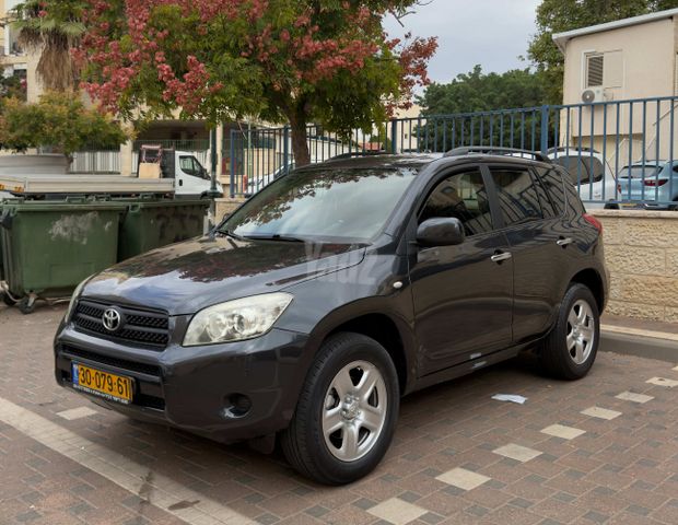 מודעת רכב טויוטה RAV4