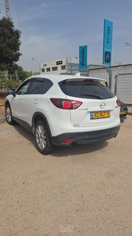 מודעת רכב מאזדה CX-5