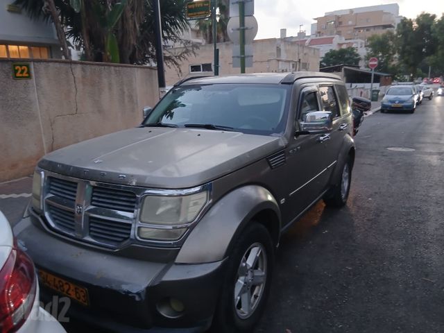 מודעת רכב דודג' ניטרו