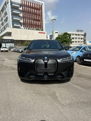 מודעת רכב ב מ וו iX